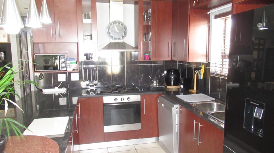 3 Bedroom Property for Sale in Viking Village Western Cape